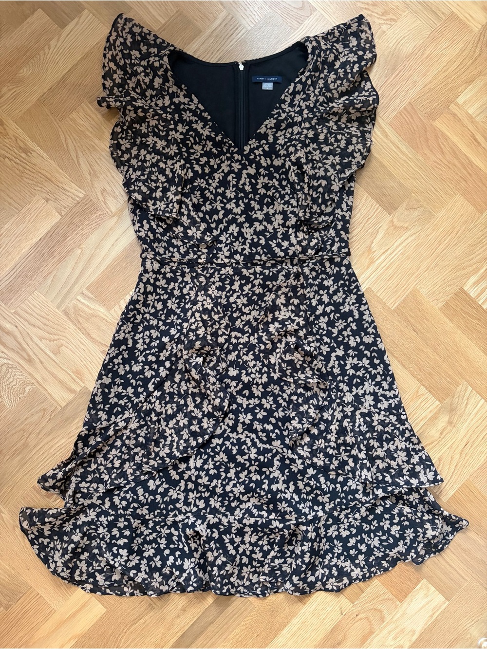 Tommy Hilfiger Floral Ruffle Chiffon V-neck Dress